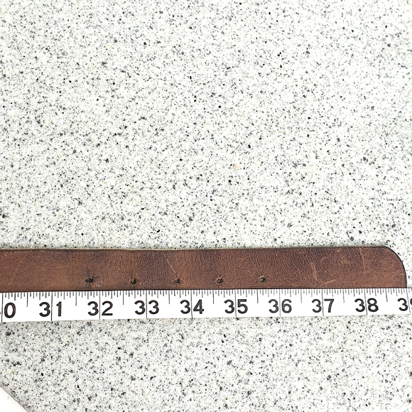 Vermillion leather belt with silver sun detailing size large - Picture 5 of 7